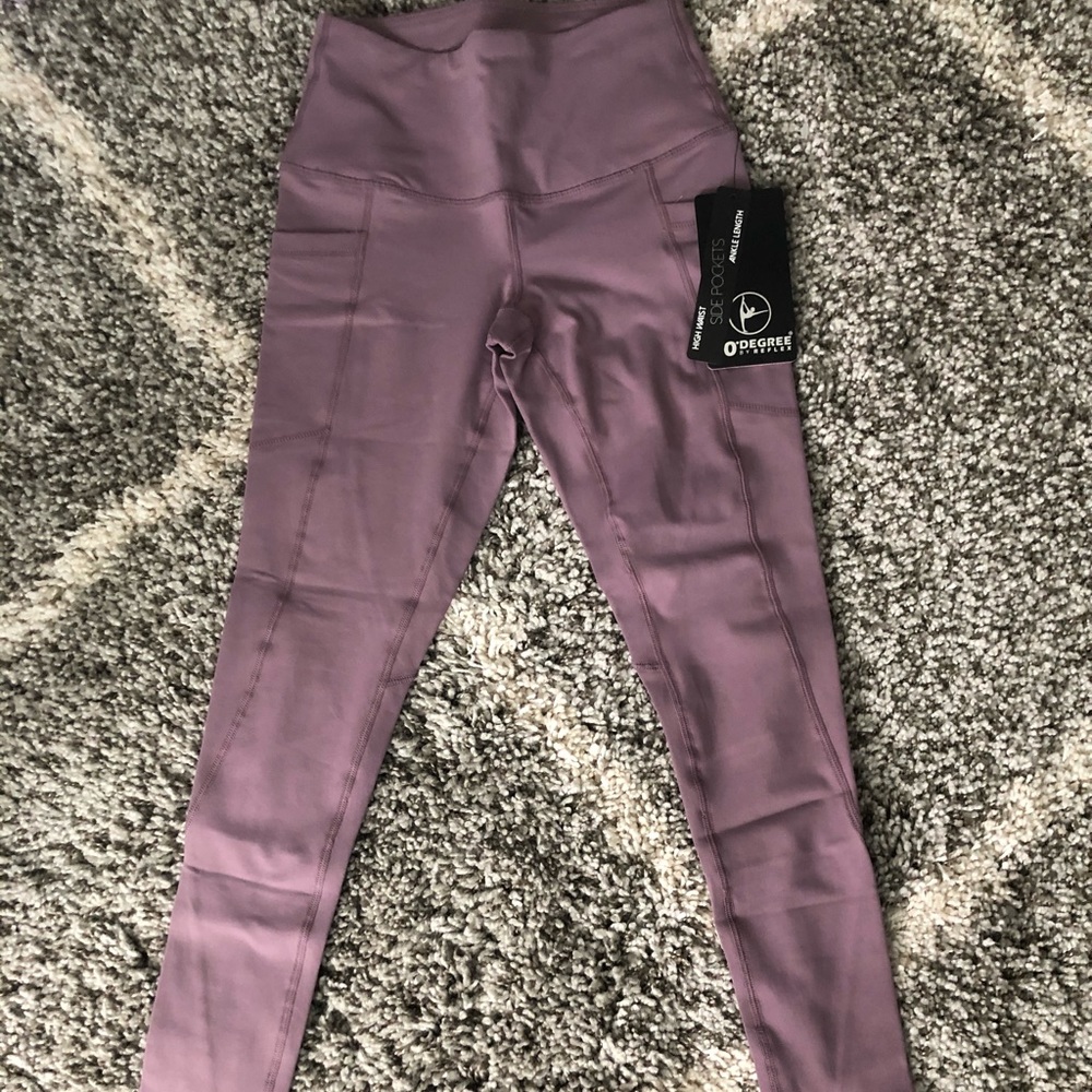 *new* 90 Degree high waisted 7/8 leggings.